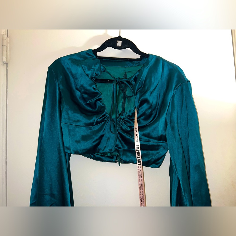 NWT House of CB top